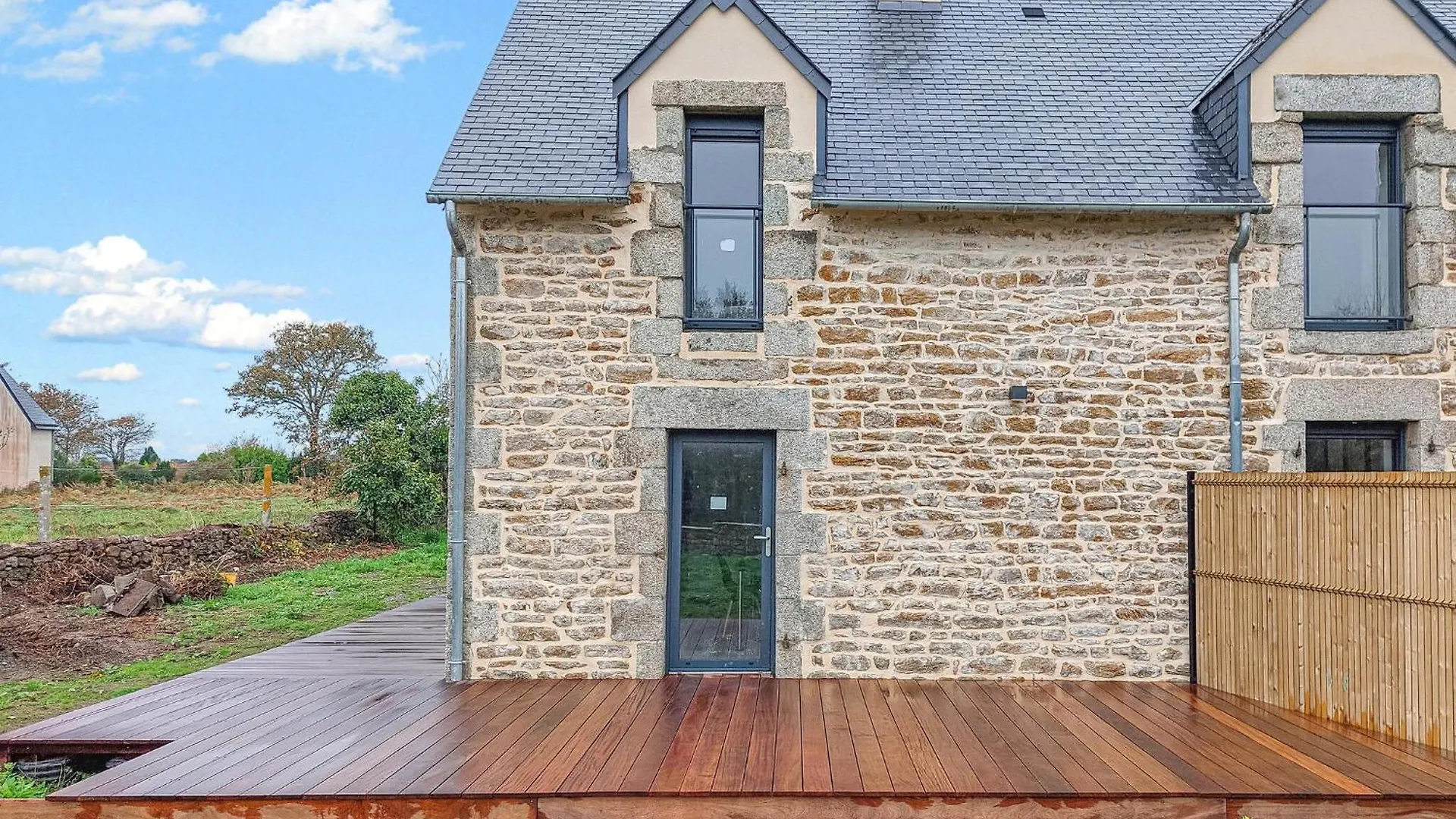 Beautiful Home In Nevez With Wifi Holiday home